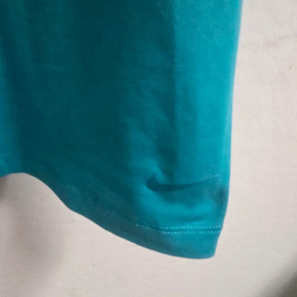 Teal Nike Dri-Fit Tank top-Woman's Small-Athletic‎ Wear-Fitted Trendy